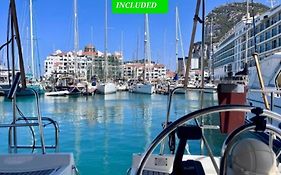 Luxury Yacht Stay 