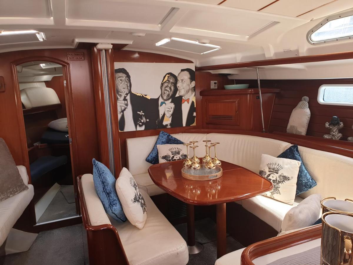 Luxury Yacht Stay "White Dove" Sleeps 6 Gibraltar Exterior photo