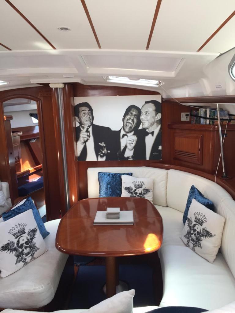 Luxury Yacht Stay "White Dove" Sleeps 6 Gibraltar Exterior photo